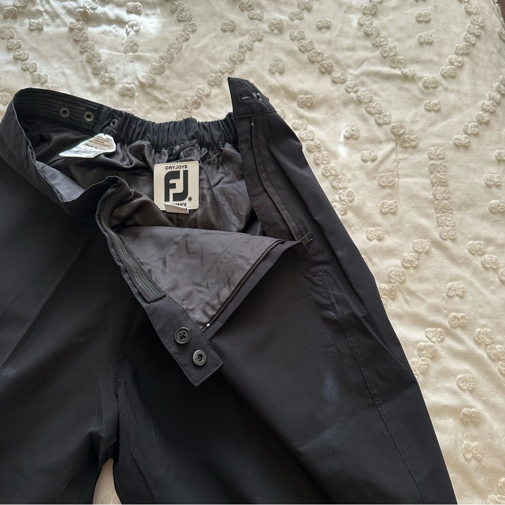 Dry Joys (Foot Joy) Women’s rain golf pants